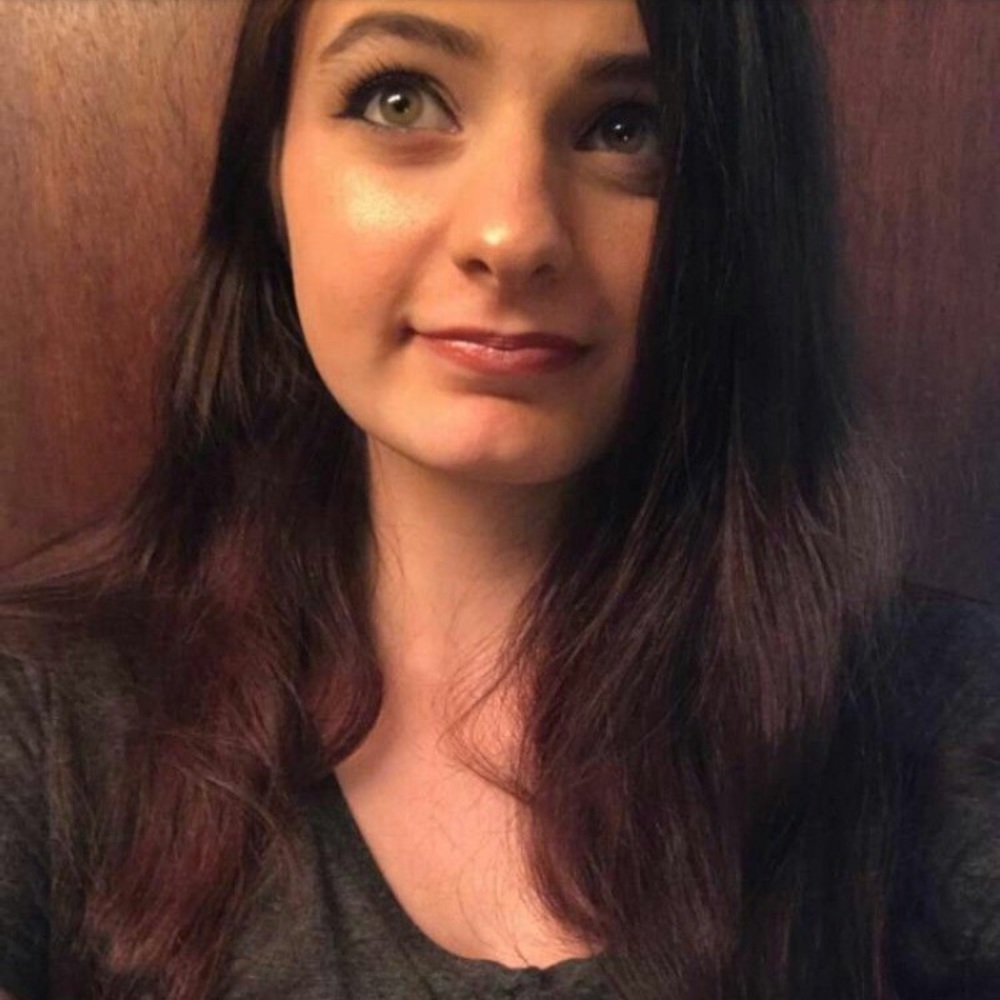 Meet your Posher, Alyssa